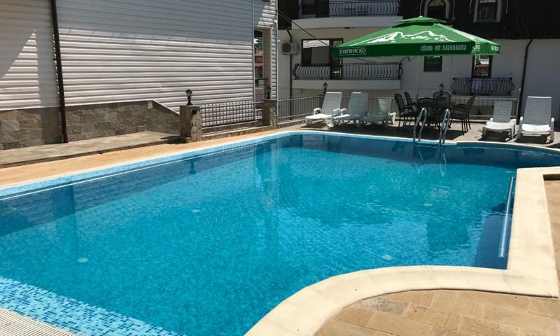 Hotel White House Kurdzhali Ngoại thất bức ảnh